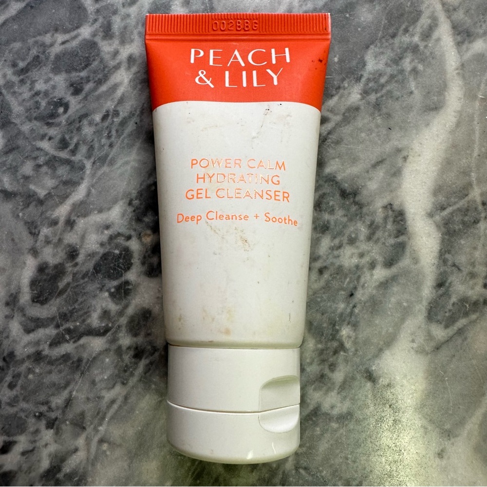 New Peach and‎ Lily Power Calm Gel Cleanser